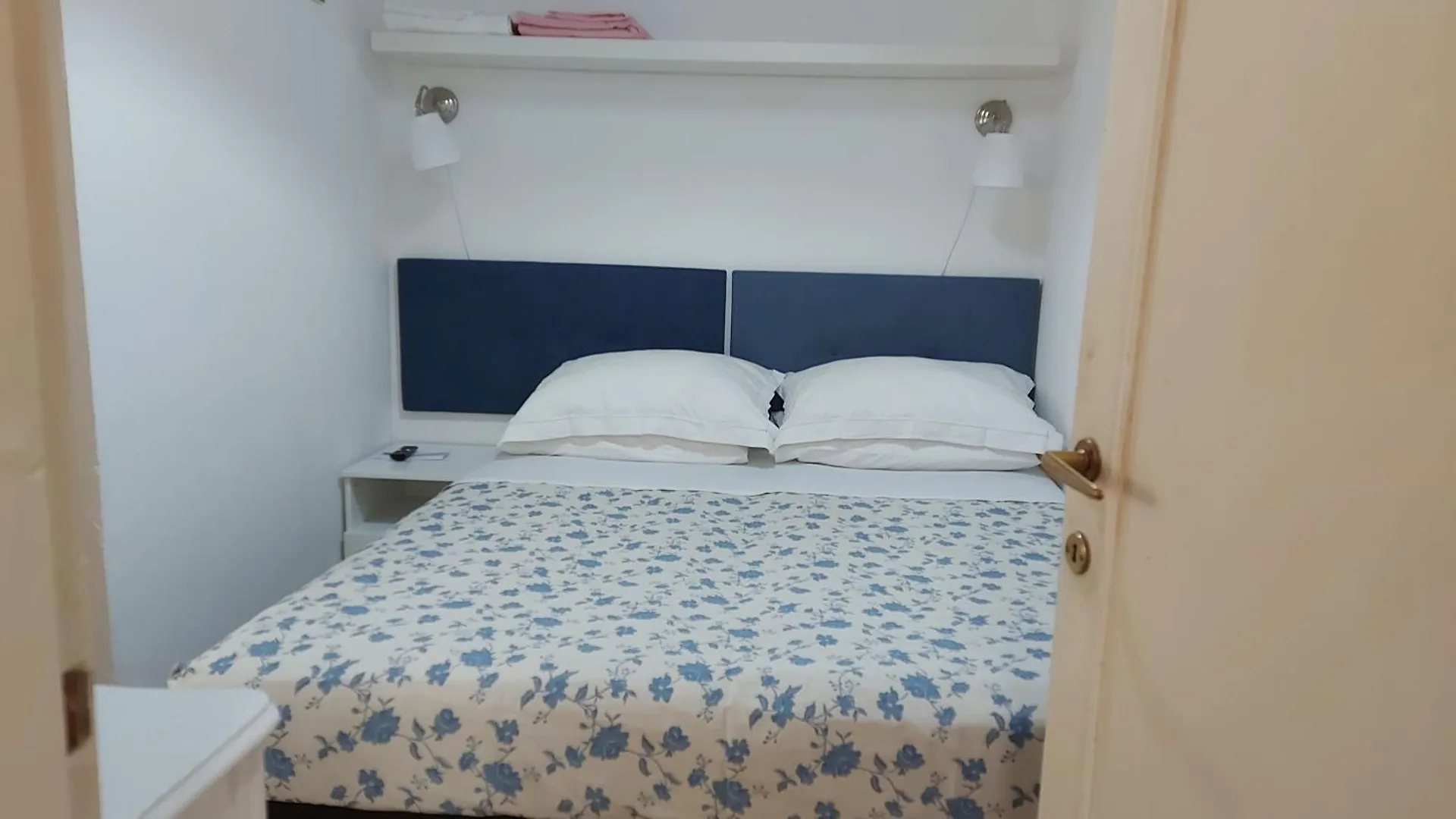 Homestay Rome Fani Room
