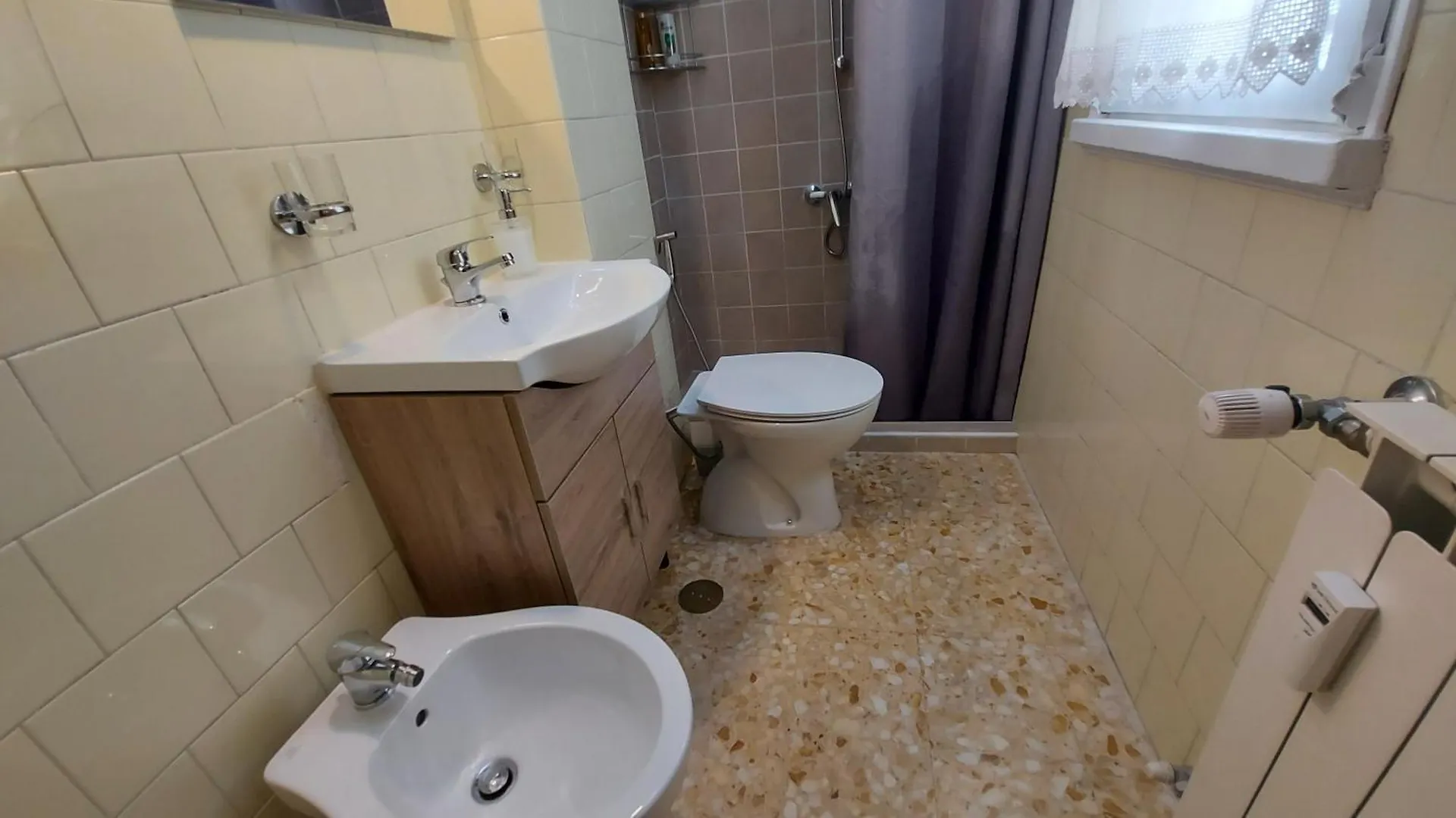 Rome Fani Room 0*,  Italy